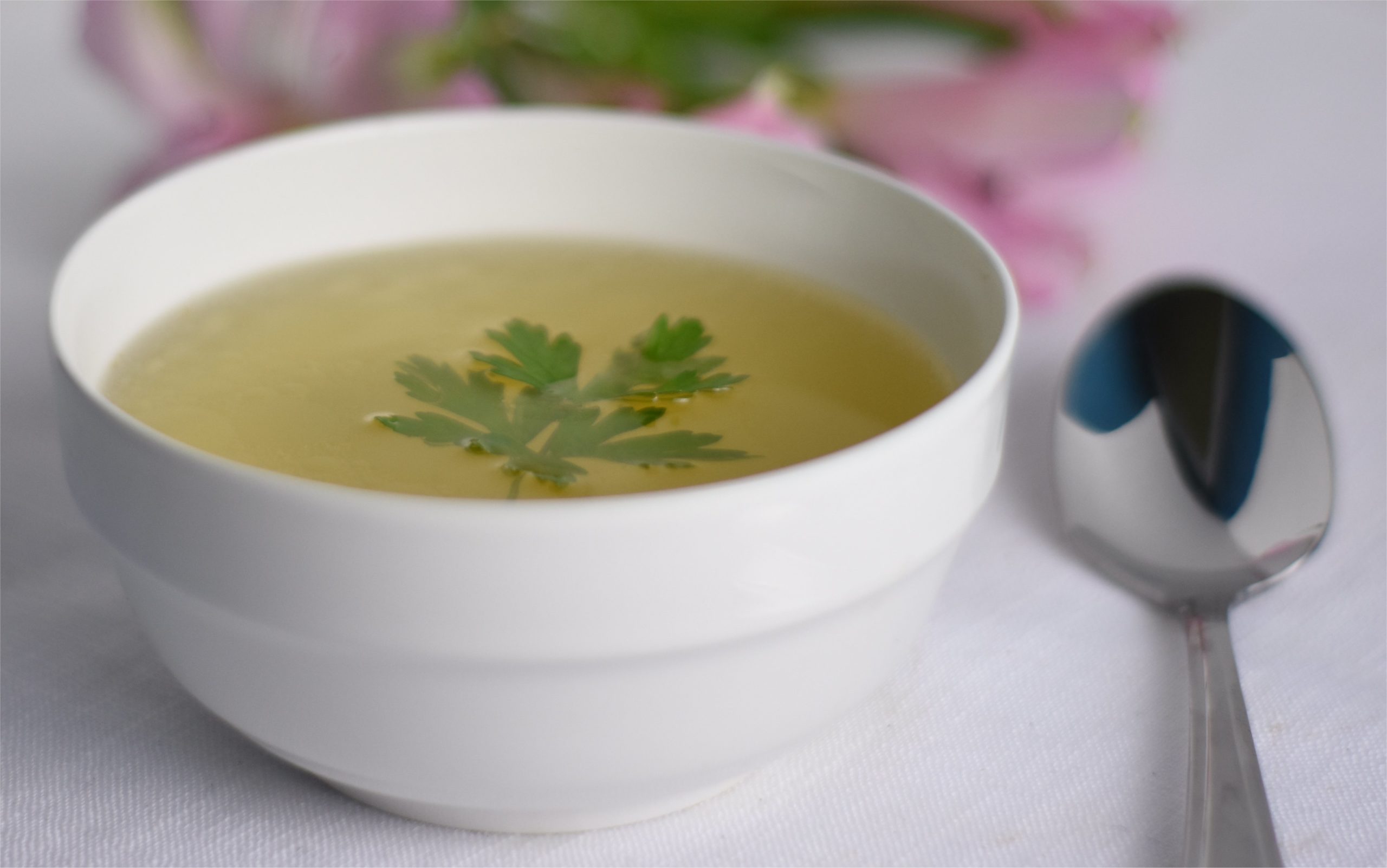 Recette bouillon de légumes froid - Marie Claire