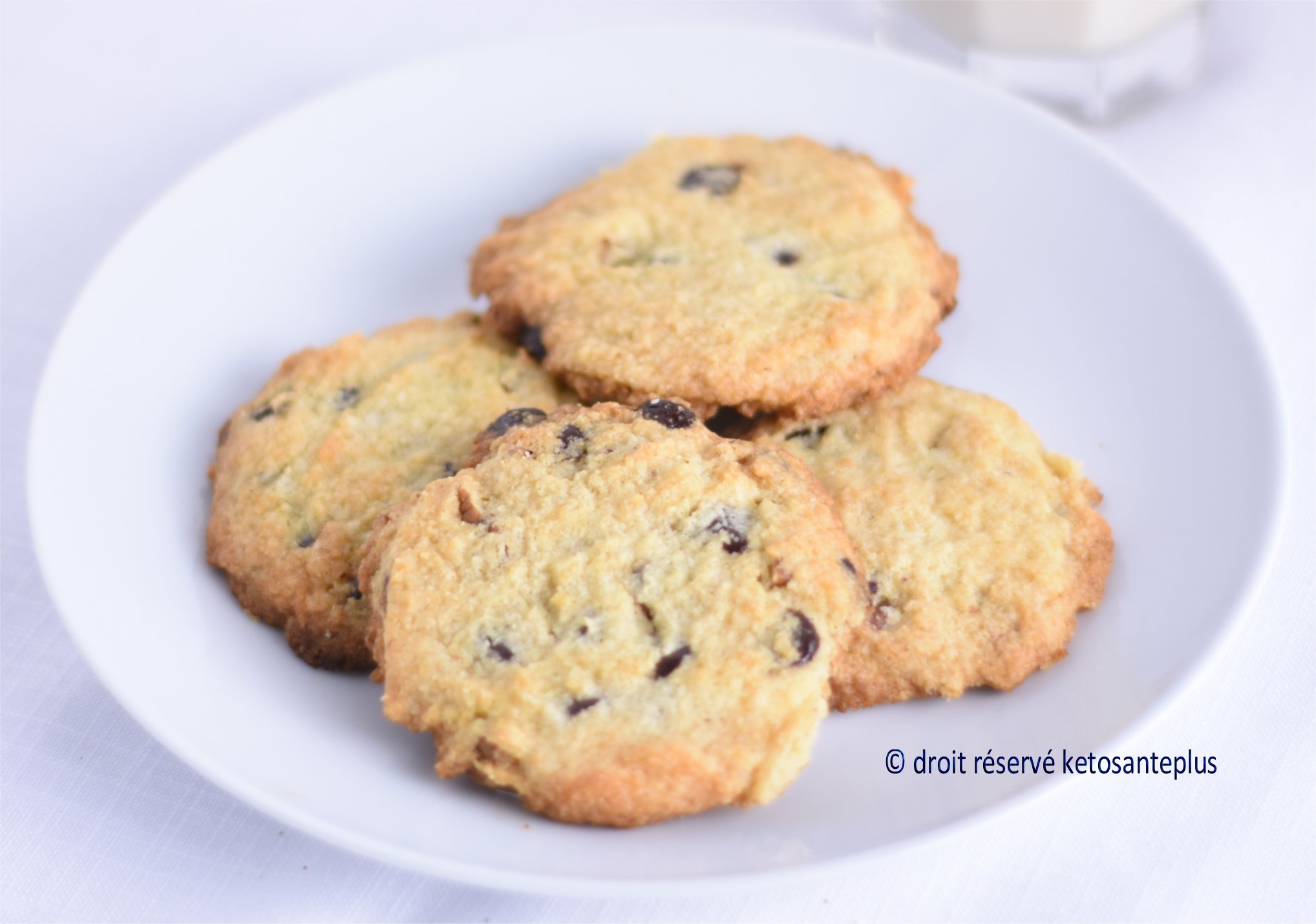 Biscuits keto aux brisures de chocolat