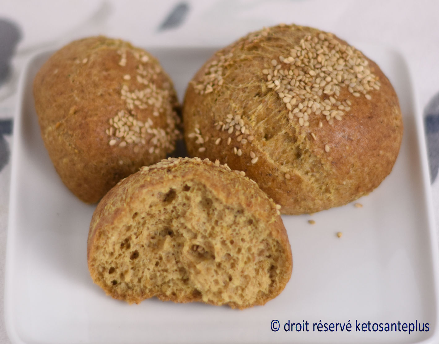 Petits pains à la farine de sésame