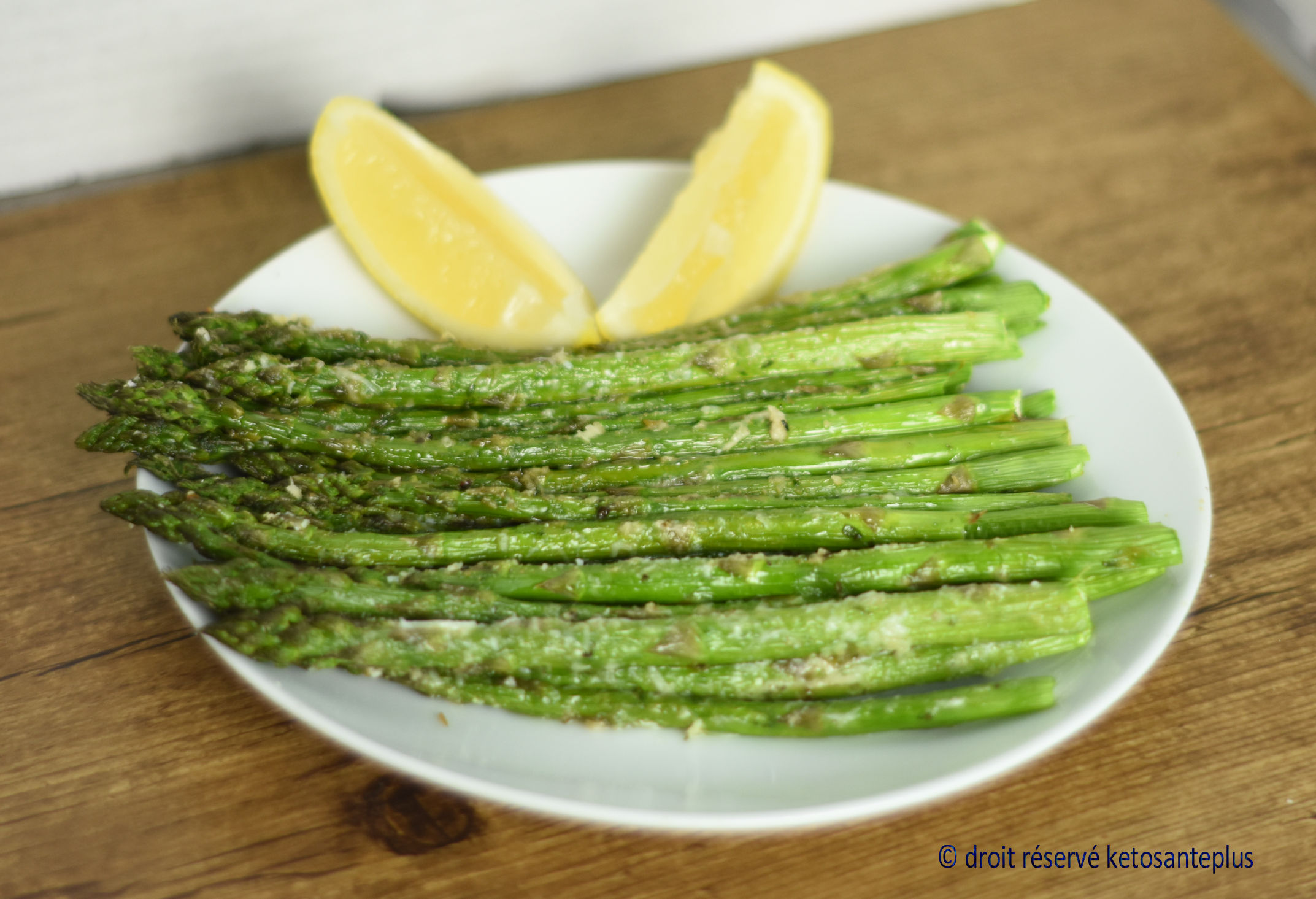 Asperges rôties à la friteuse à air