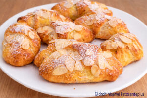Croissants aux amandes keto